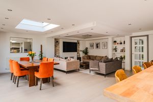 Kitchen/Family Entertaining Space- click for photo gallery